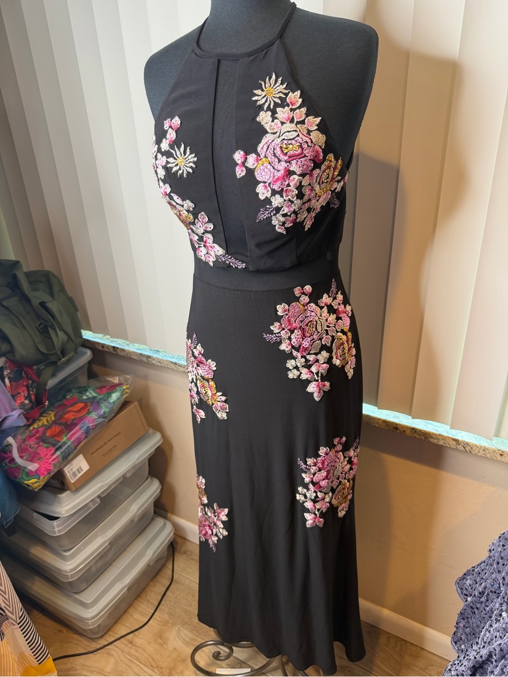 Xscape black halter gown pink and metallic floral embroidery mesh cutouts SZ 10 - Picture 5 of 11